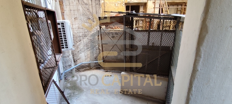 property-img